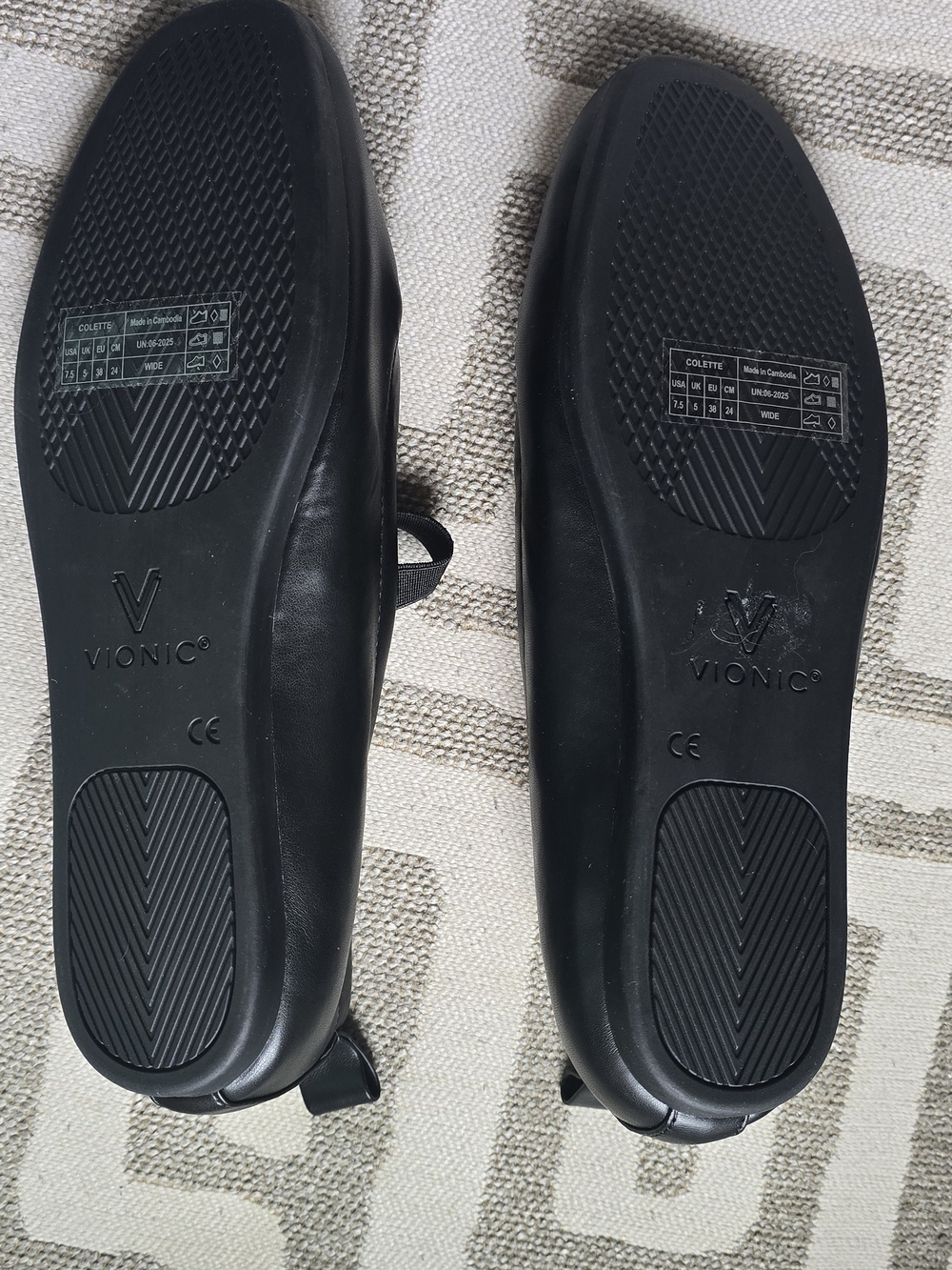 Vionic Black Ballet Flats with Comfort Support - Picture 8 of 13